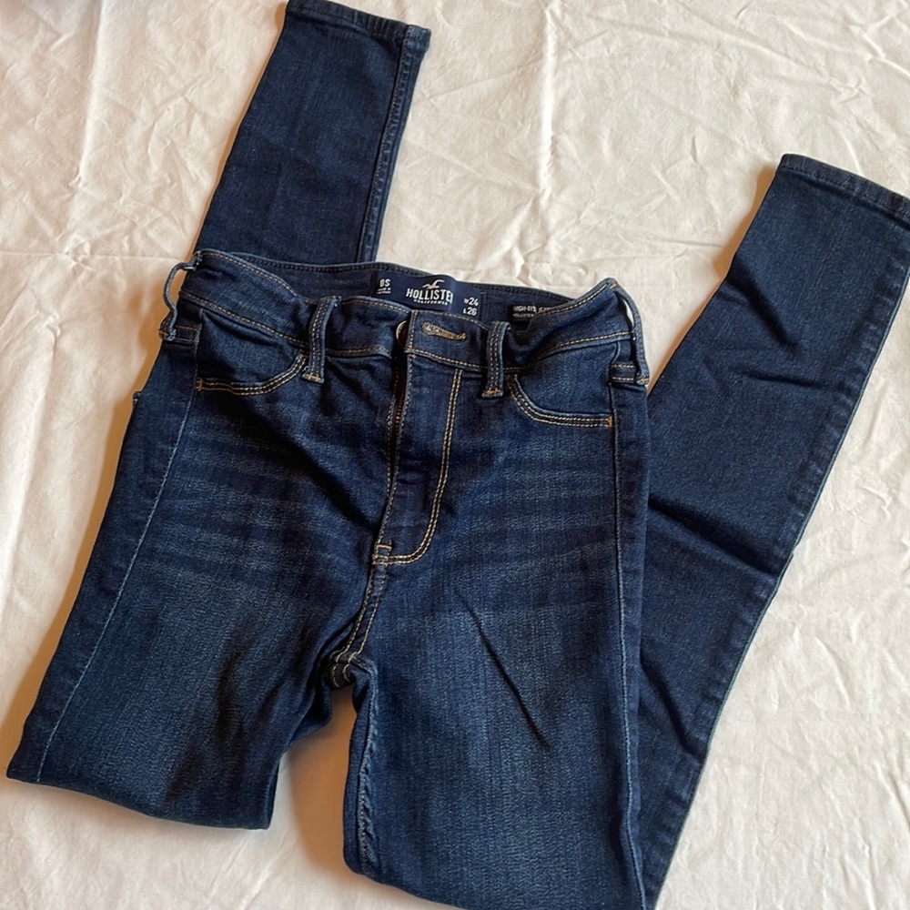 Like New Hollister Jeans 24W 26L